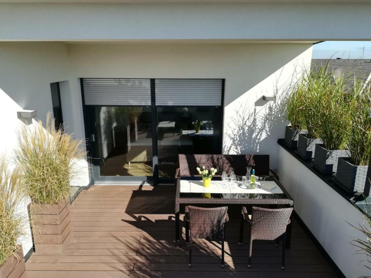 Penthouse Griemann 2 Fuer Max 4 Personen Mit Eigener Grosser Dachterrasse Zum Relaxen! Illmitz Eksteriør bilde